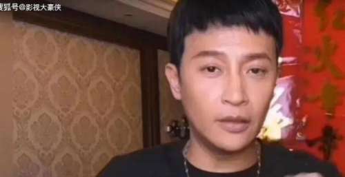 陈志朋直播再次骂人，直播大多在和网友吵架，遭质疑：帝王蟹99能买到？