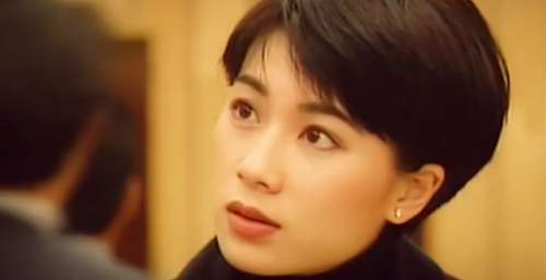 她是TVB当家花旦，3段感情以失败告终，梅艳芳称其为“影坛新星”