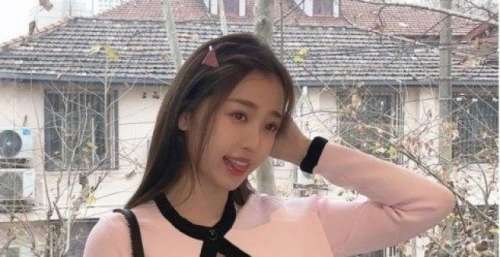 粉嫩少女风：虞书欣晒新造型，是青春的气息！