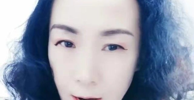 网友爆料王菲盗用其职称户口，怒斥王菲是假歌手，疑点多真假难辨