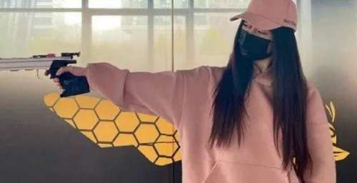 大瓜​居然​还有后续，她出来反锤李靓蕾了？