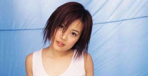 容祖儿：15岁因太丑被解约，遇到杨受成逆风飞翔，妈妈是人生灯塔