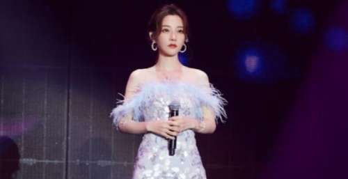 冯提莫刚拿下“全球华语流行音乐奖”，又获B站直播盛典年度冠军