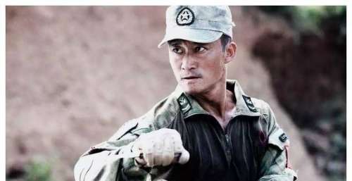 铁丝网挡火箭弹，被指是神剧，吴京：这是真事