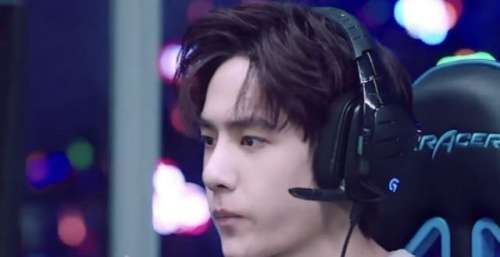 网传王一博《长空之王》新电影将开机，女主是周冬雨，《长津湖》主演也在