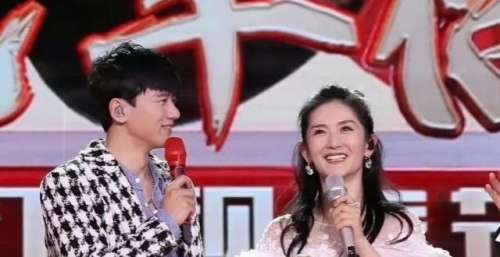 张杰谢娜现身录制东方台，夫妻俩将同台演唱《小风筝》！