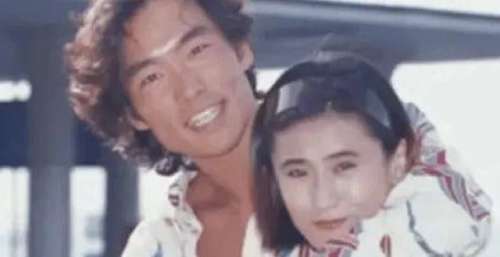 “加钱哥”郑浩南：两段婚姻，错失小马哥，拍“风月片”走红