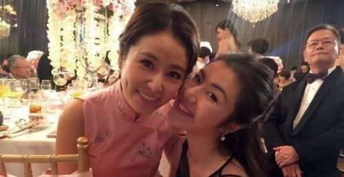 林心如富养女！自己带3亿多项链女儿戒指1亿多，车牌号是女儿生日