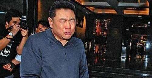 一双拖鞋1万一条裤子18万，绯闻对象都是美艳女星，如今只求健康
