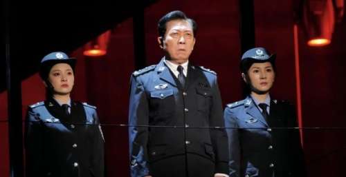 实力派明星云集《英雄时代》，国家大剧院舞台上演“警匪大片”