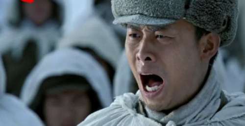 《水门桥》拿下三个第一，第二次撞上吴京，张艺谋新片热度垫底