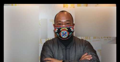 吴志雄现身活动，自曝已收藏数十块名牌表，开38家火锅店投资有道
