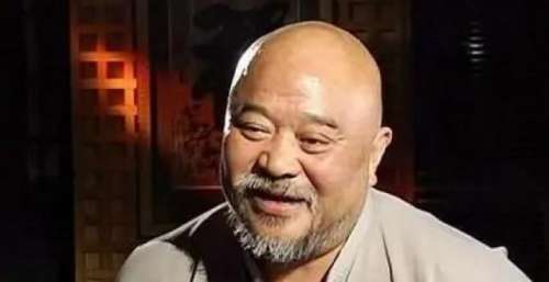 李琦在一次节目中批评郭德纲，你们觉得他该不该这样说？