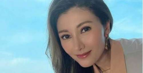 李嘉欣进ICU病房抢救后报平安：在病床上脸色苍白，故意隐藏病情