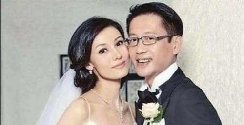 51岁李嘉欣自曝重病，面部浮肿插氧气管，却因刘銮雄旧情再惹争议