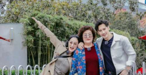 钟丽缇分享健身动态，婆婆变铁粉留言夸赞，婆媳相差十岁似闺蜜
