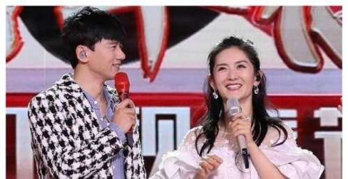 张杰谢娜合体录制！一起唱女方新歌，二人眼神互动充满爱意