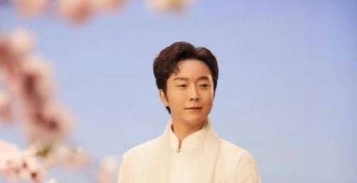 李玉刚发新歌抒发爱国情怀 从夜场走穴艺人到国家一级演员的蜕变