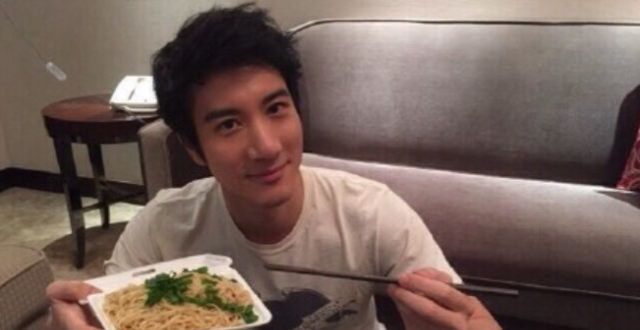 台媒爆王力宏不敢独自回家，对李靓蕾失去信任，看孩子更难了