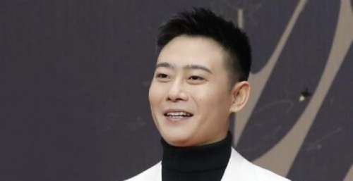 他是张云雷的同门师兄弟，也是郭德纲最信任的人