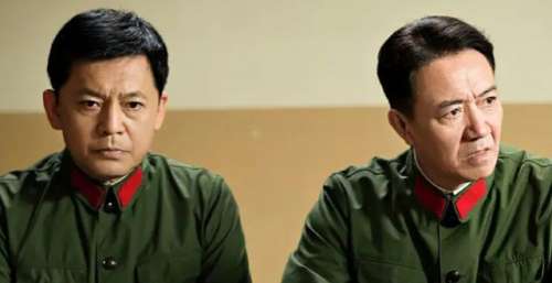 若拍续集，没评分的《王牌部队》，9.4分的《士兵突击》，看哪个