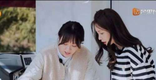 被称为“女版黄磊”的姜妍，随身带着锅和擀面杖，任谁看了都想娶
