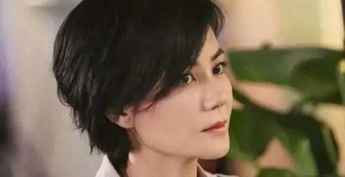 王菲为治好女儿的嘴花费了几百万，女儿的嘴唇好了，人却“变了”