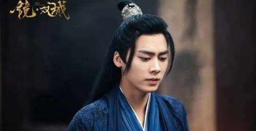 一部《镜·双城》，将好不容易转型的李易峰，“打”回了“原型”