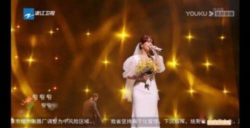 闪光的乐队杨坤杨丞琳改编萱草花，歌曲感人