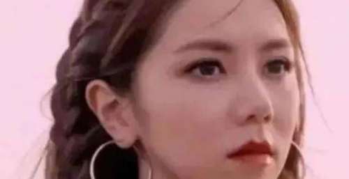 李宇春张靓颖已是过去式？内地歌坛女歌手中，她们俩风头渐盛
