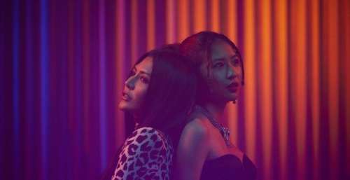 “金曲唱作歌后”艾怡良与9m88女女呢喃 佐以BCW霸气饶舌