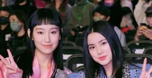 “新人王”姊妹花发文！炎明熹称不可思议！姚焯菲难忘去年转变