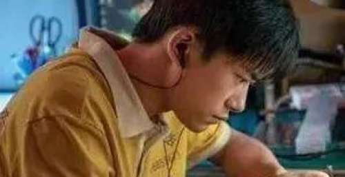 2部电影撤档，张艺谋首次进军春节档，易烊千玺《奇迹》值得期待