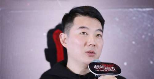 《极地追击》首映 成龙：中国动作电影靠年轻人
