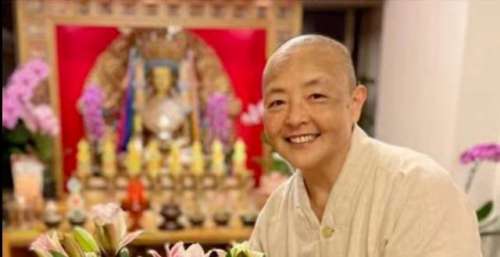 61岁琼瑶女郎在美国去世，生前面笑容温暖，婚后息影剃度出家