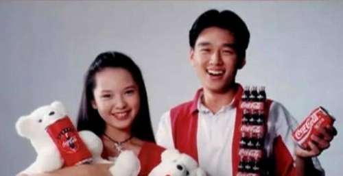 演员王耀庆：为了不搬家，娶房东女儿，又为她，婚后二十年无绯闻