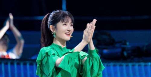 《快本》停播，吴昕逆袭成大美人，何炅李维嘉却老了