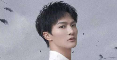 ，作茧自缚终是破茧成蝶，和迪丽热巴饰演的李长歌一样｜茧