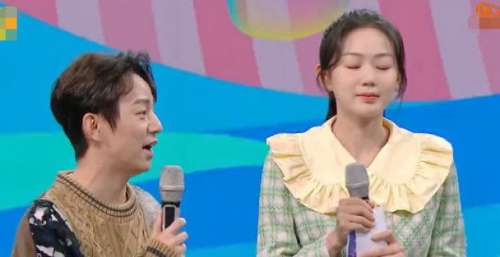 《你好星期六》收视三连跌，何炅1带多责任重，强颜欢笑让人心疼
