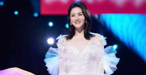 谢娜宣布加盟东方卫视，结果评论区沦陷，网友：心疼娜姐