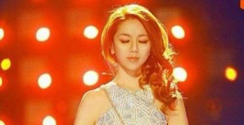 当下华语乐坛，顶尖年轻男歌手一大堆，顶尖年轻女歌手却寥寥无几