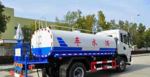 为何洒水车从来不换歌？内行人：不是不想换，而是根本不能换！
