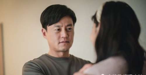 凹呜！李瑞镇关灯“诱女星滚床” 提罗PD秒变脸吐槽
