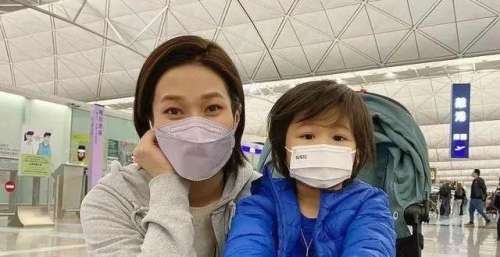 钟嘉欣晒与儿子机场照！今次一别回港时间未明！粉丝：等你回来