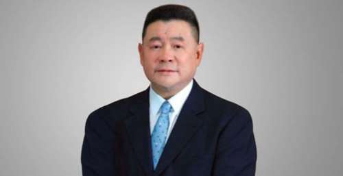 从狗仔到香港女首富，接班一年亏掉丈夫110亿！她是怎么做到的？