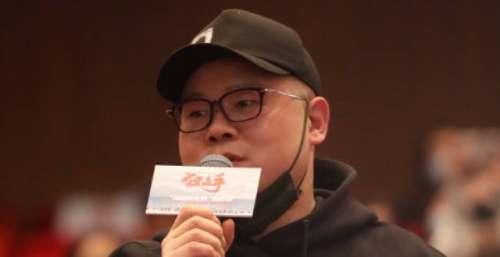 张艺谋新作《狙击手》首映众星云集，张译零片酬出演，岳云鹏求约戏
