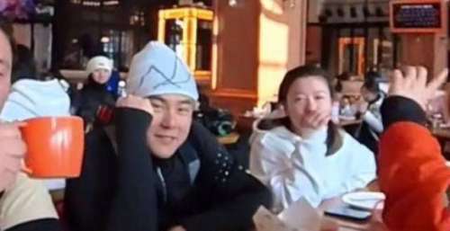 彭于晏现身吉林某度假区，网友无意拍到尴尬动作：本人比电视上帅