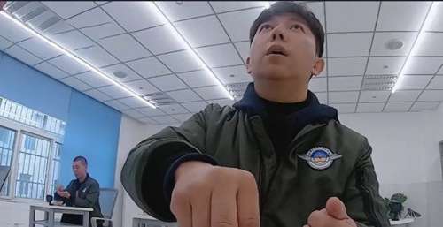我们的滚烫人生：蔡少芬说普通话劝退两个男人，胡海泉知难而退被淘汰
