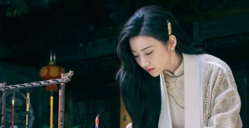 景甜新剧《流光之城》播出，仅播出8季口碑炸了，网友：值得！