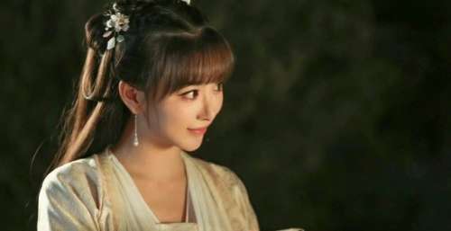 孔雪儿破女团演不了戏印象，网友熬夜追完穿越剧《潇洒佳人淡淡妆》